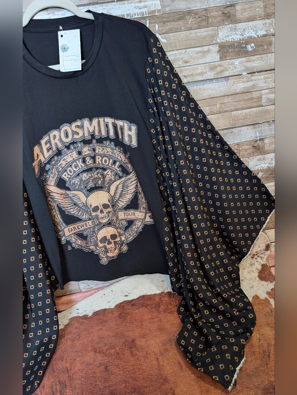 New Handcrafted Aerosmith Graphic With Boho Bat Winged Sleeves - Picture 4 of 10